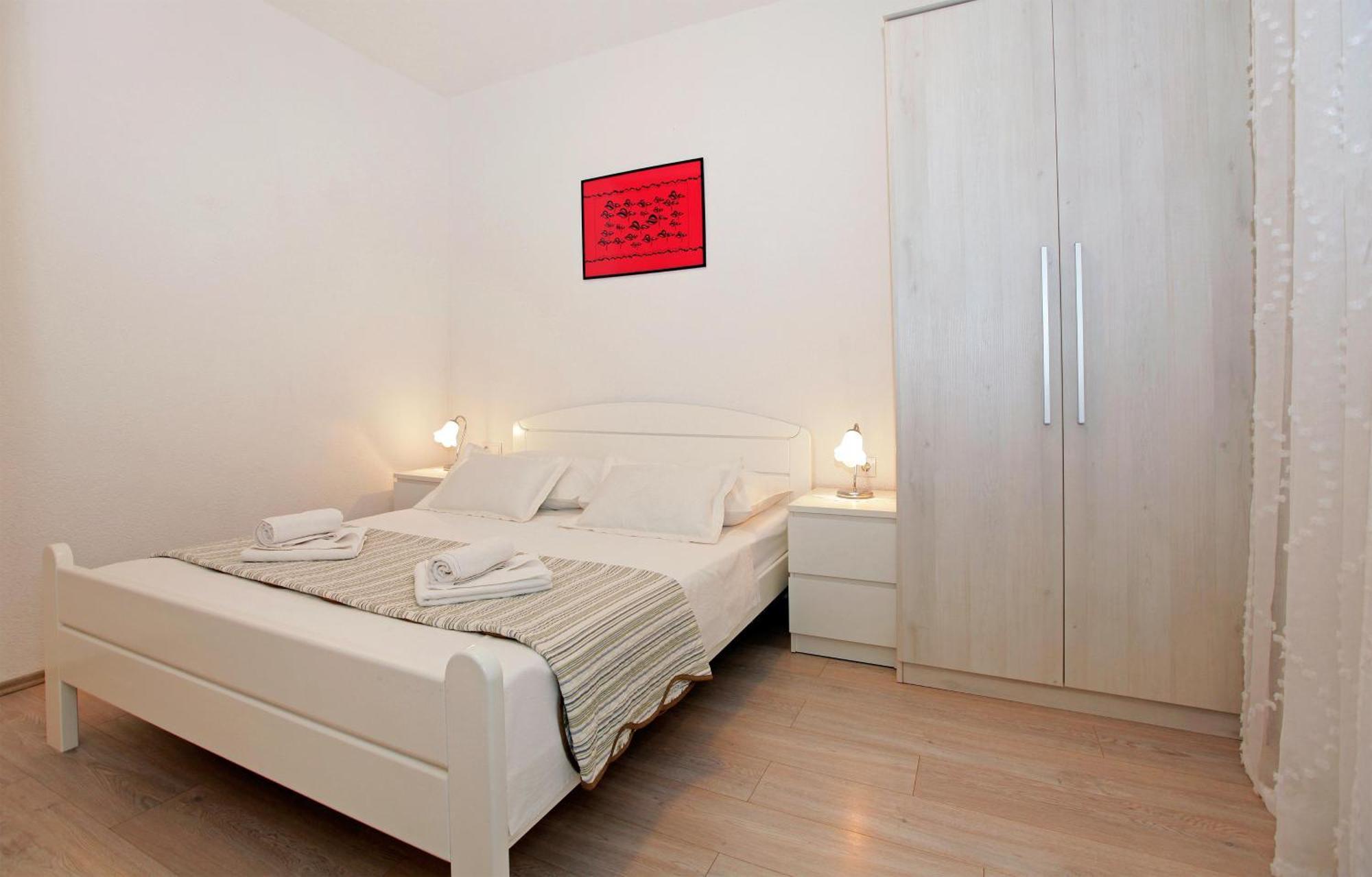 Apartments Toni Bol Ruang foto