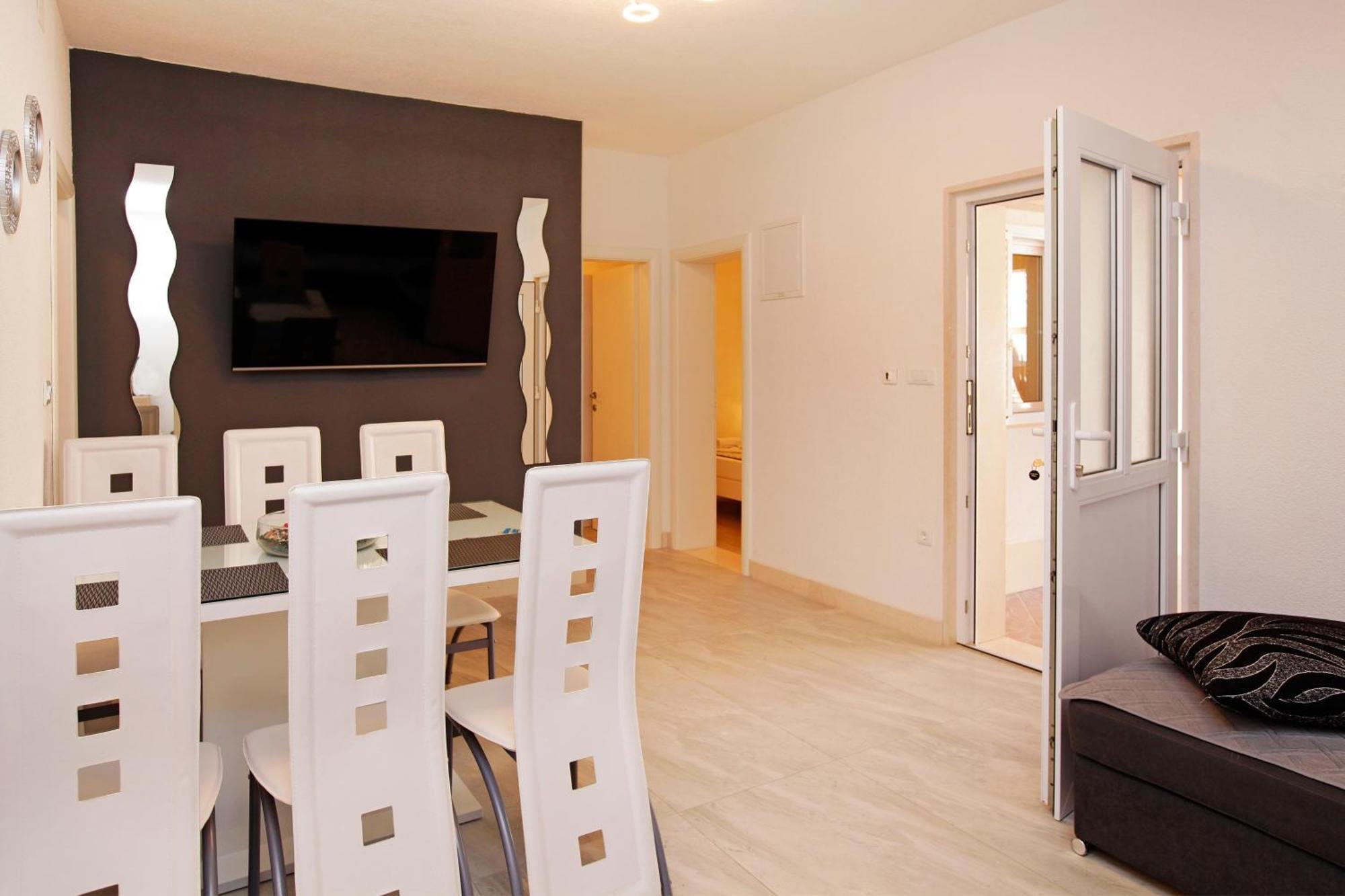 Apartments Toni Bol Bagian luar foto