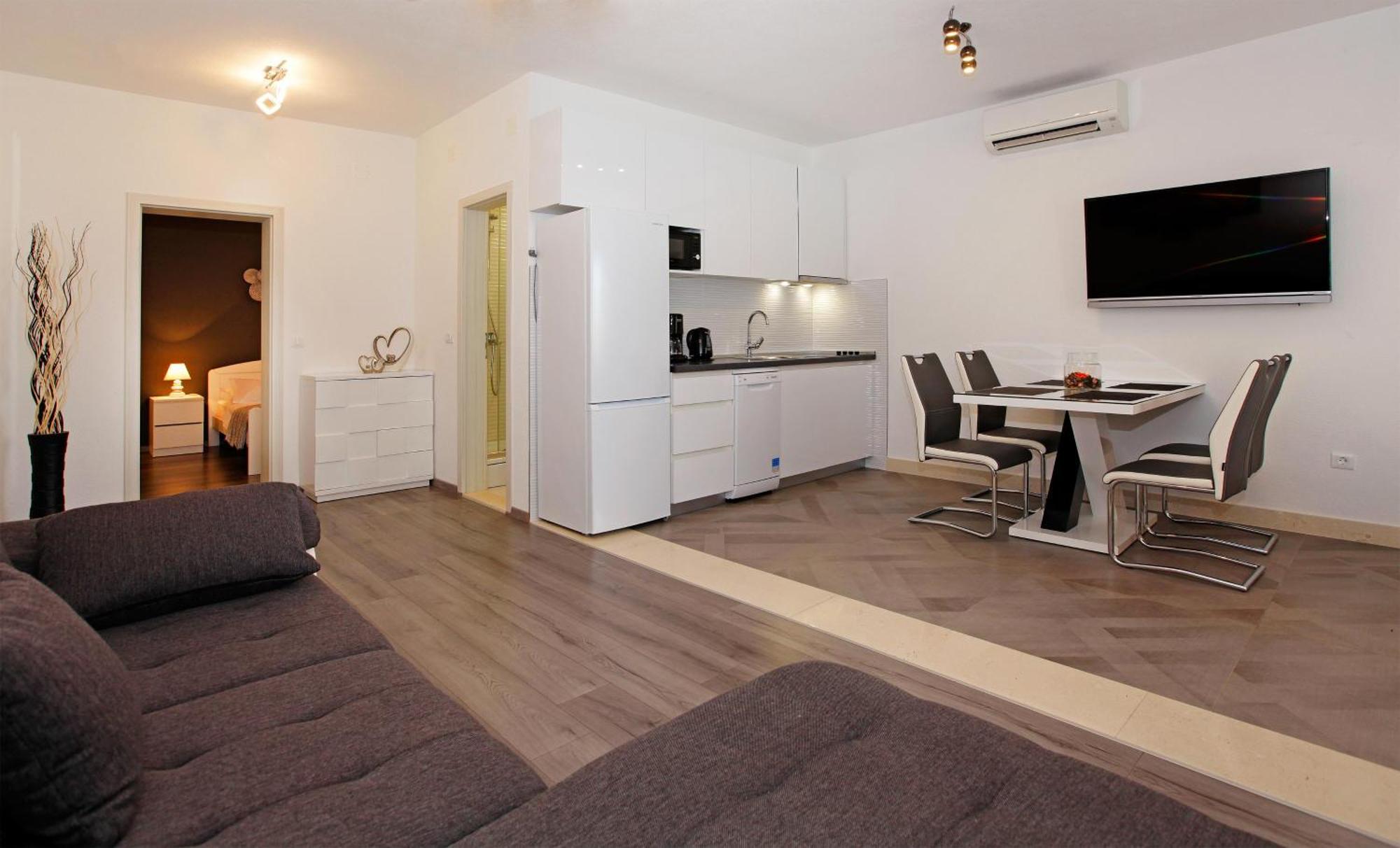 Apartments Toni Bol Bagian luar foto